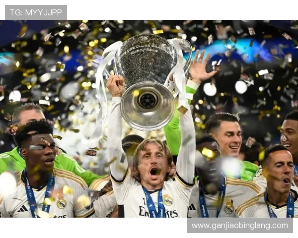 马卡报道：皇马主场赛前展示15座欧冠奖杯力证欧洲王者地位