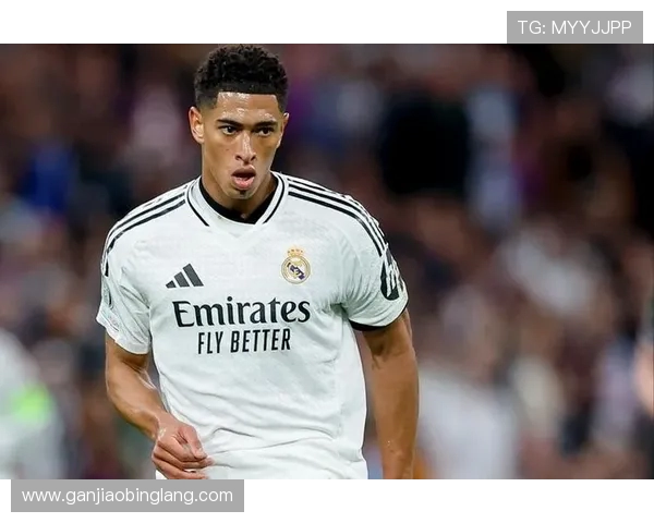 贝林厄姆父母看球分开而坐引热议疑家庭关系出现微妙变化