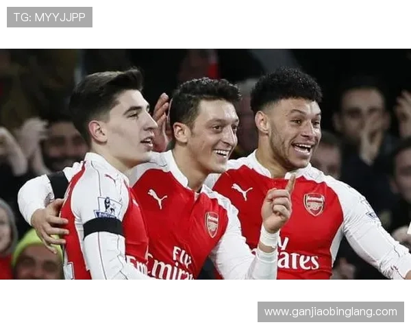 英超再添甜蜜佳话伯恩茅斯铁卫塞内西恋上女足后防新星鲍尔斯